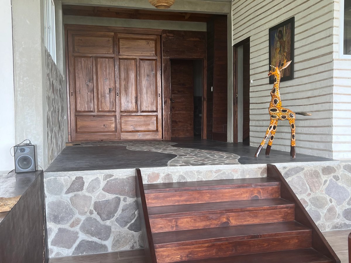 All work is artesanal, real wood, stone and Natural building mixed with concrete.