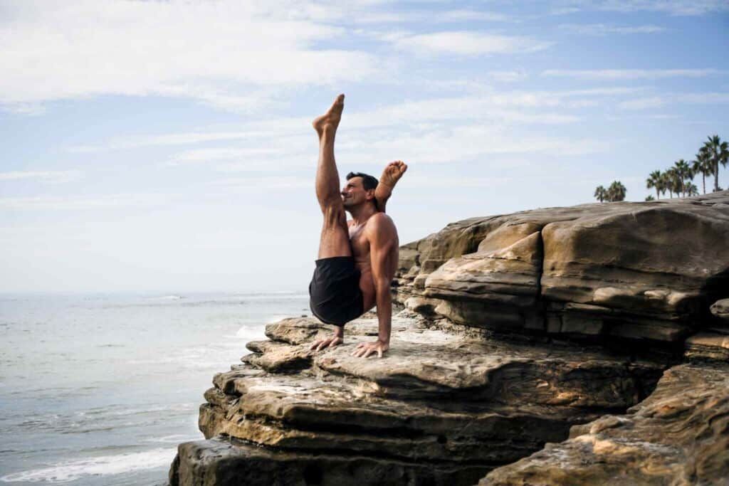 Eka Pada Sirsasana