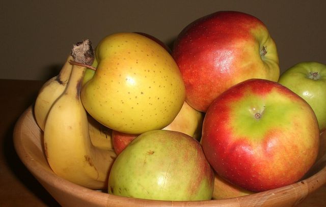3 Fruits That Pair Well With Porridge (and What to Avoid)