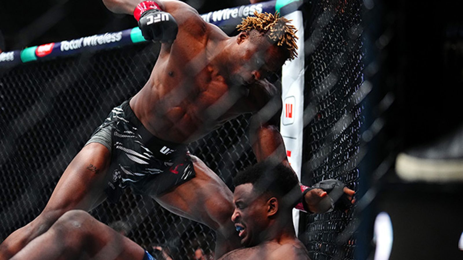 Ateba in fight
