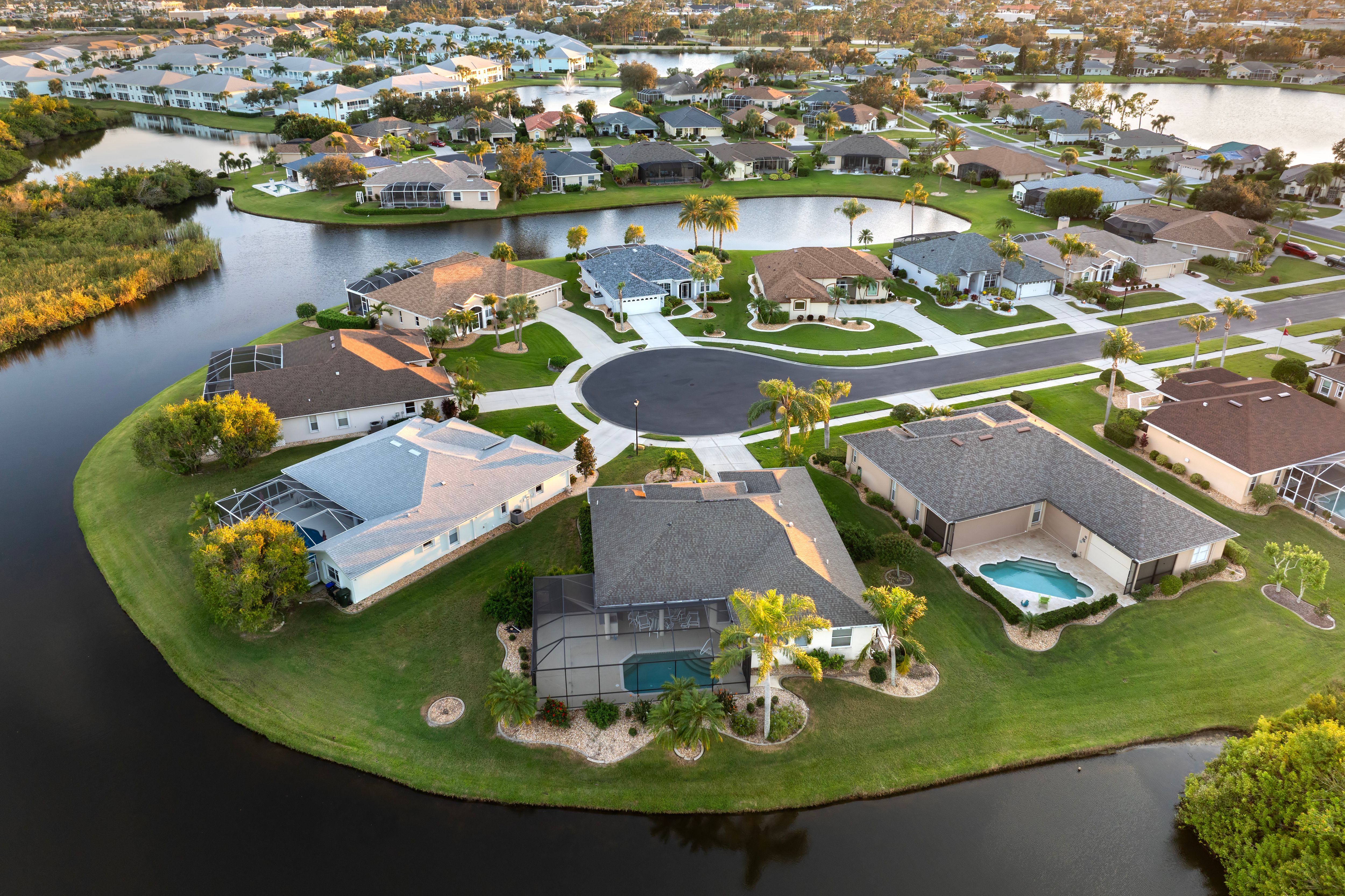 Why live in Placido Bayou St Petersburg, FL?