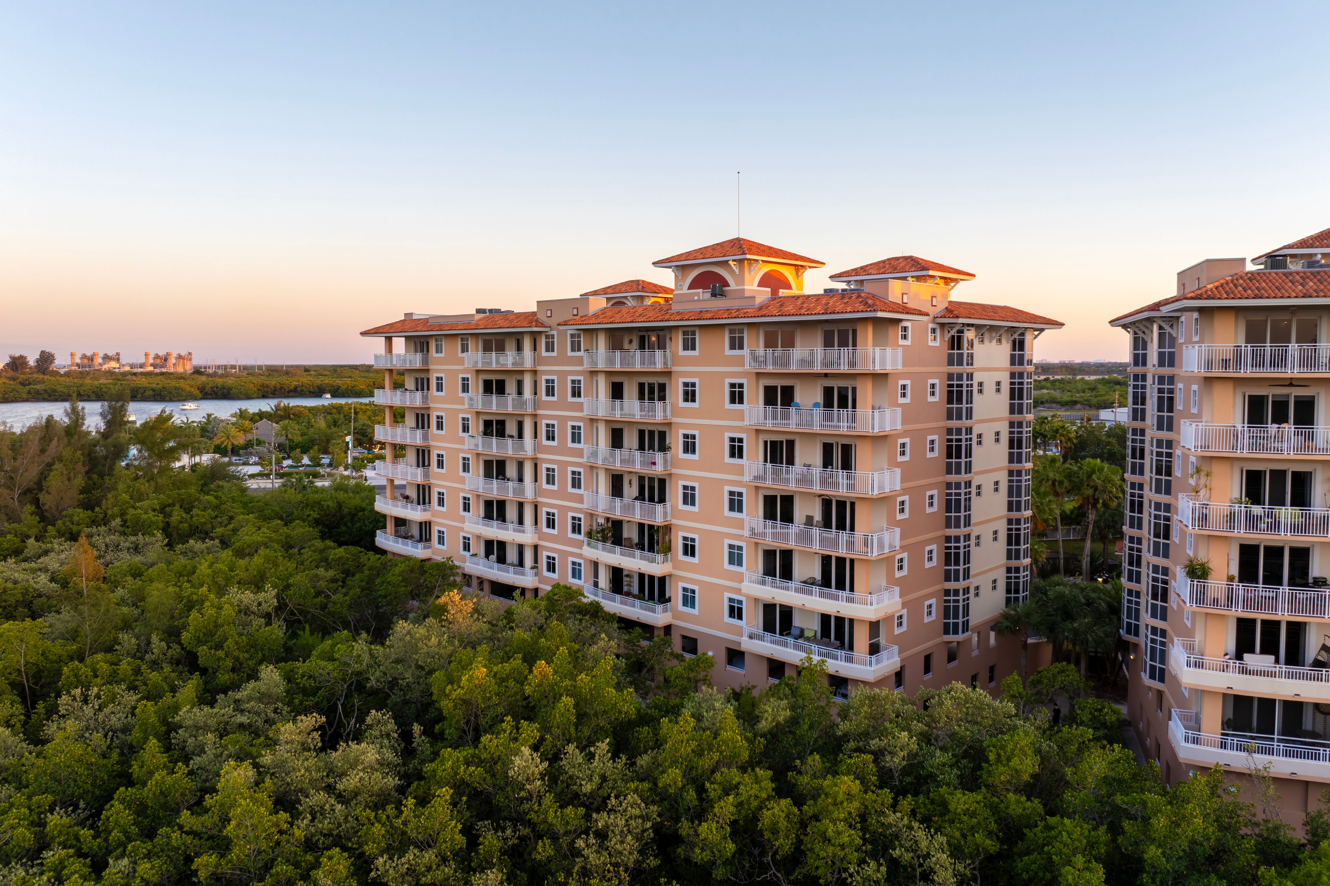Isla del Sol Condos for Sale: Golf & Bay Views St. Petersburg, FL