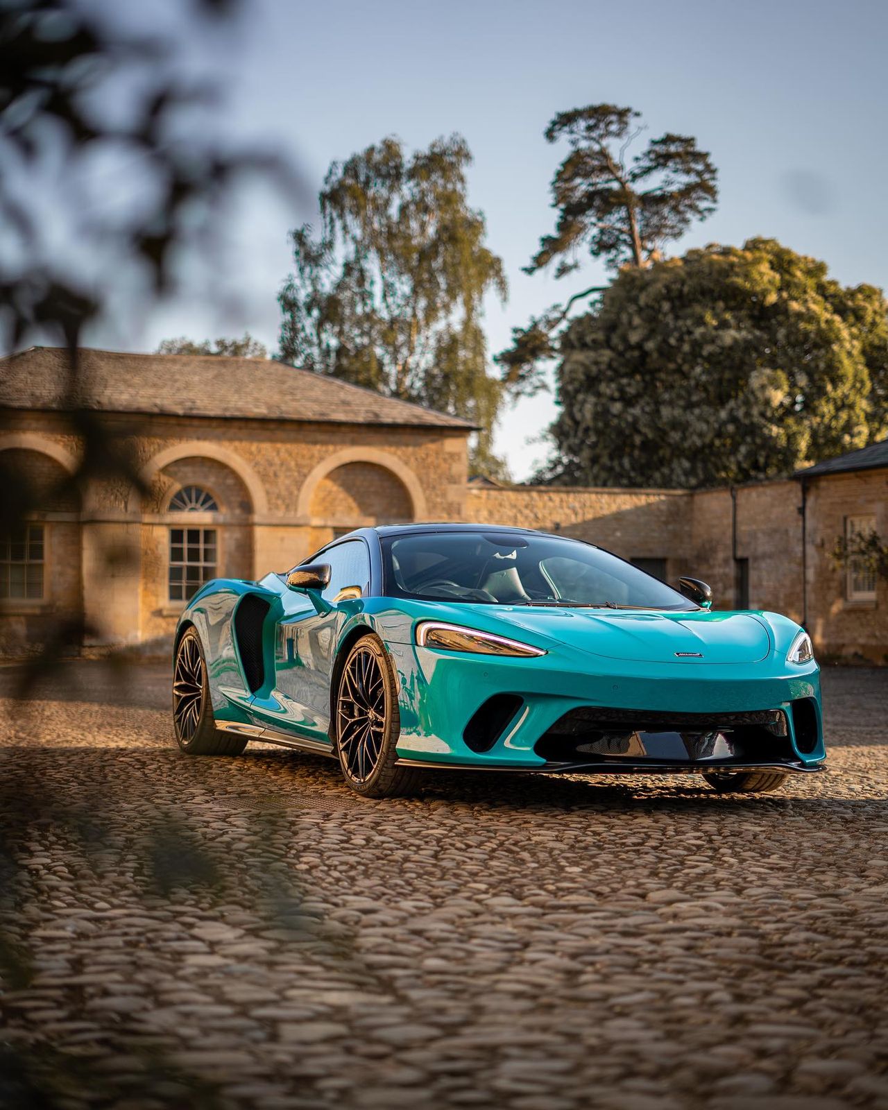 McLaren GT