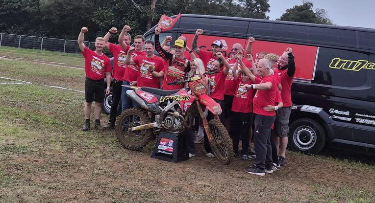 Image of Tru7 Honda Racing team at the final round of the British Motocross Championship at Blaxhall (MXGB)