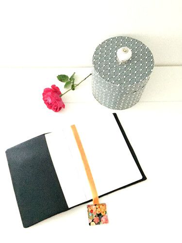 Couvre livre japonais fleurs multicolores