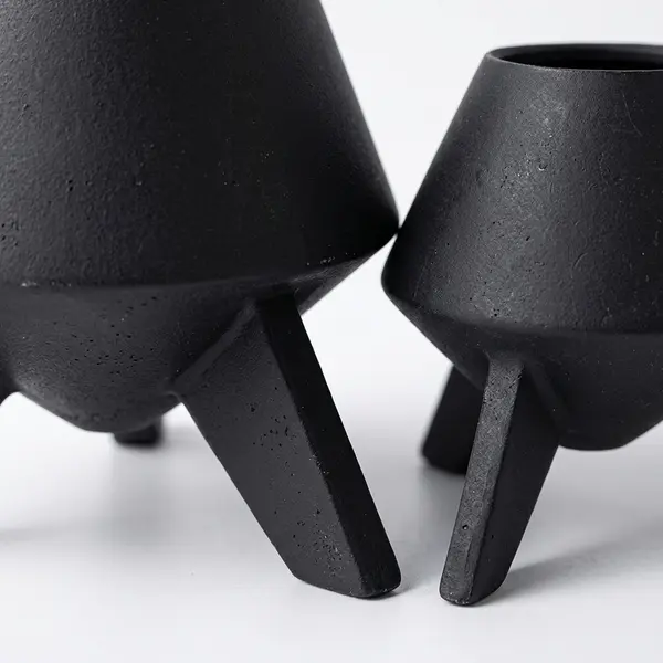 Jarrón grande negro en ceramica tallado - Vista secundaria