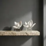 Acento Decorativo Flor de Loto Alto - vista 1