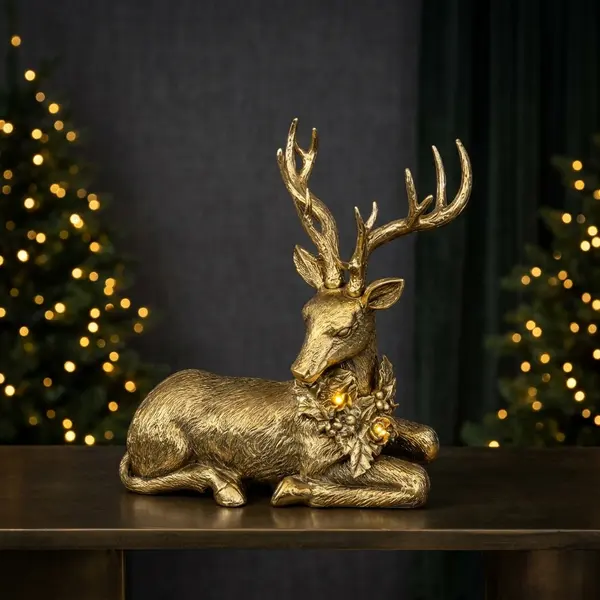 Ciervo Dorado Navideño con Corona