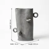 Jarrón pequeño gris raton en ceramica tallado con errajes - vista 3