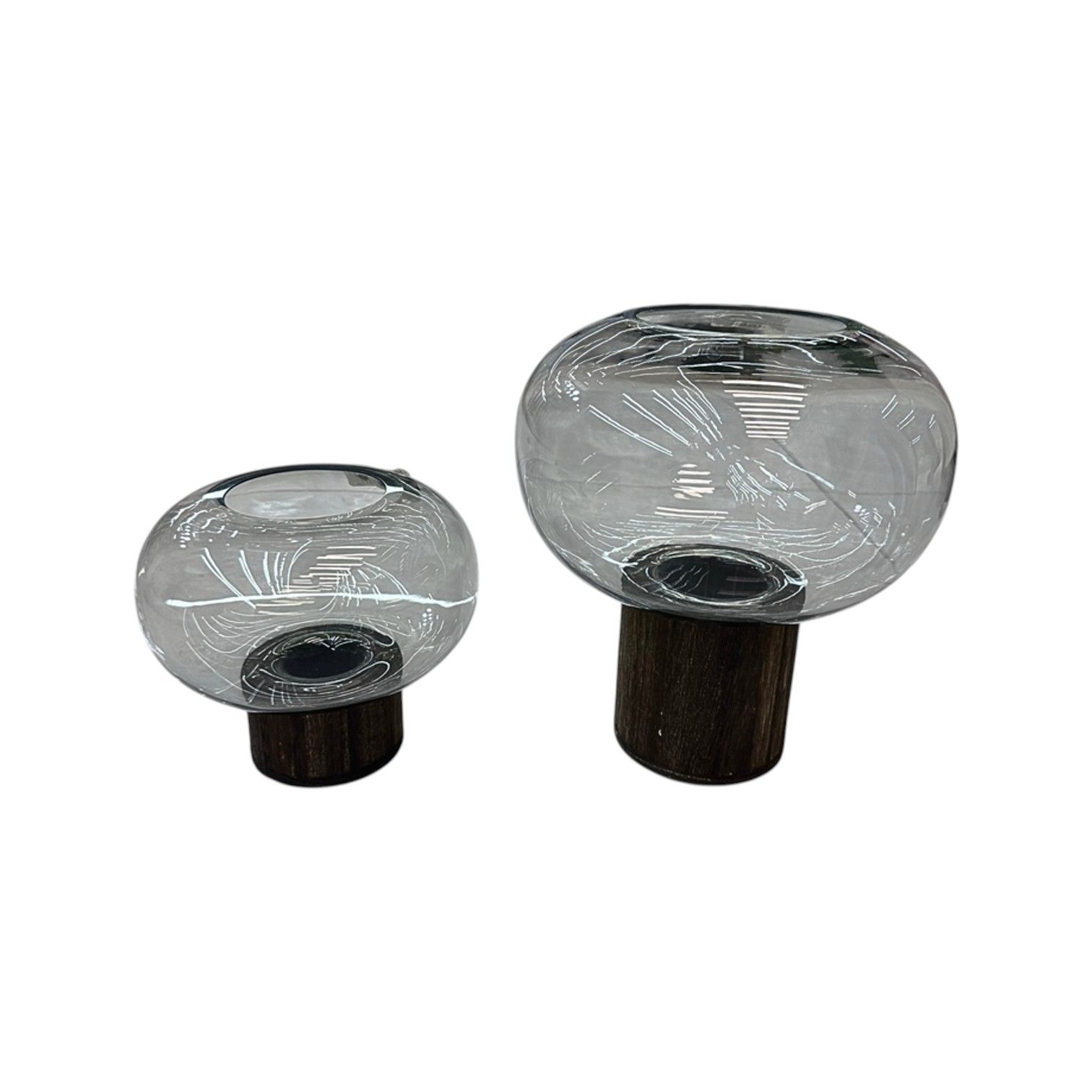 Jarrón grande de cristal humo con base en madera wengué