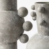 Jarrón  gris textura porosa grande en resina - vista 4