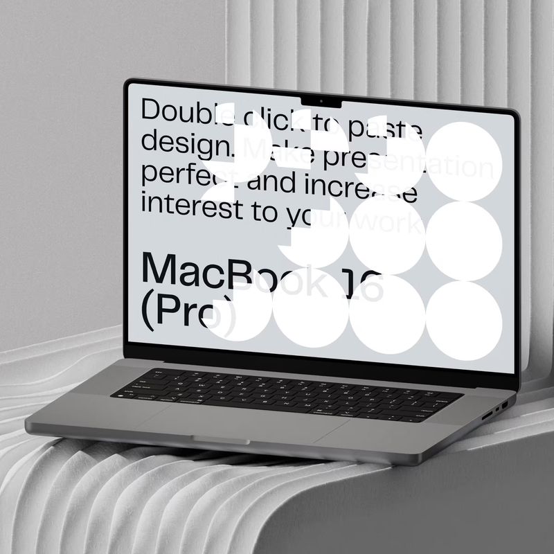 Free Macbook 16 Pro On Pinaplast Bench V1 Isometric
