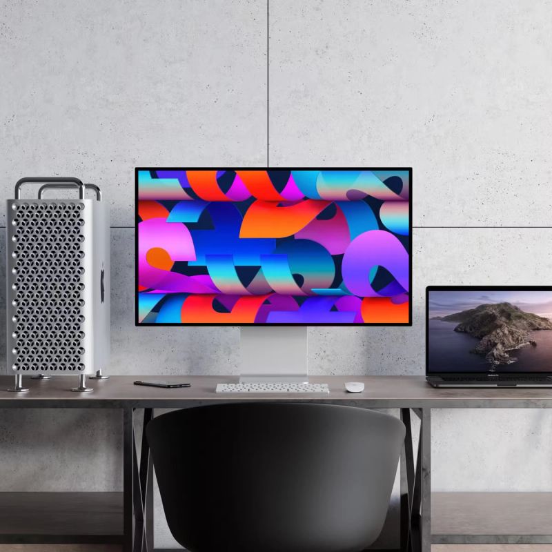 Mac Pro and MacBook Pro Mockup 01