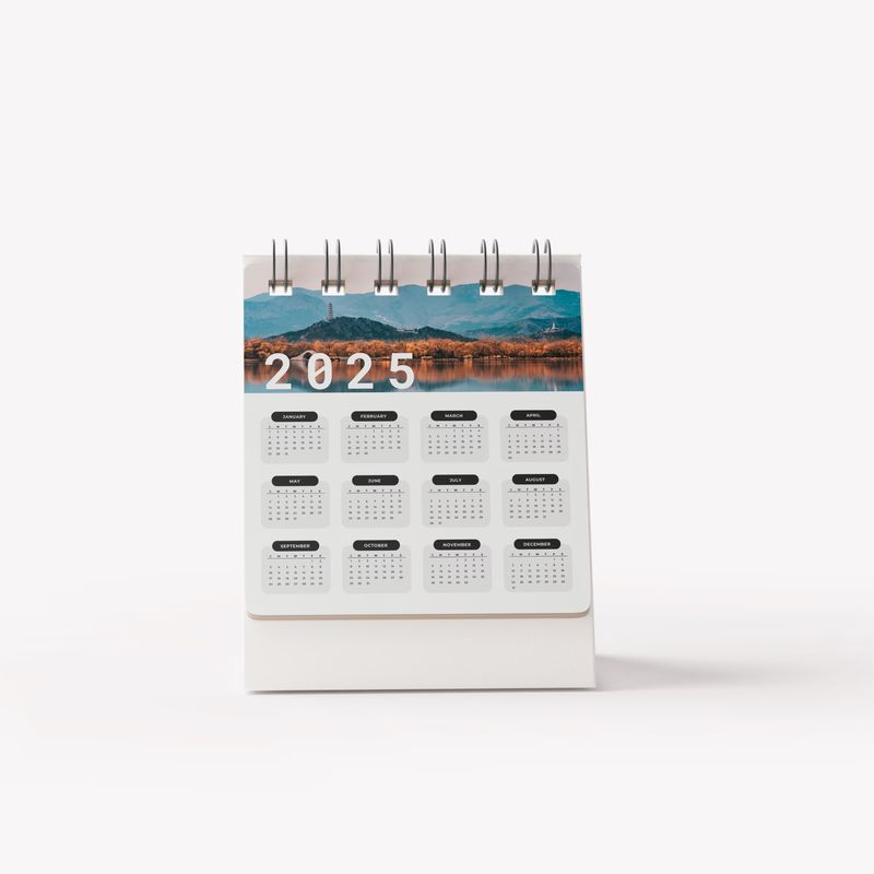 Desk Calendar Mockup 2