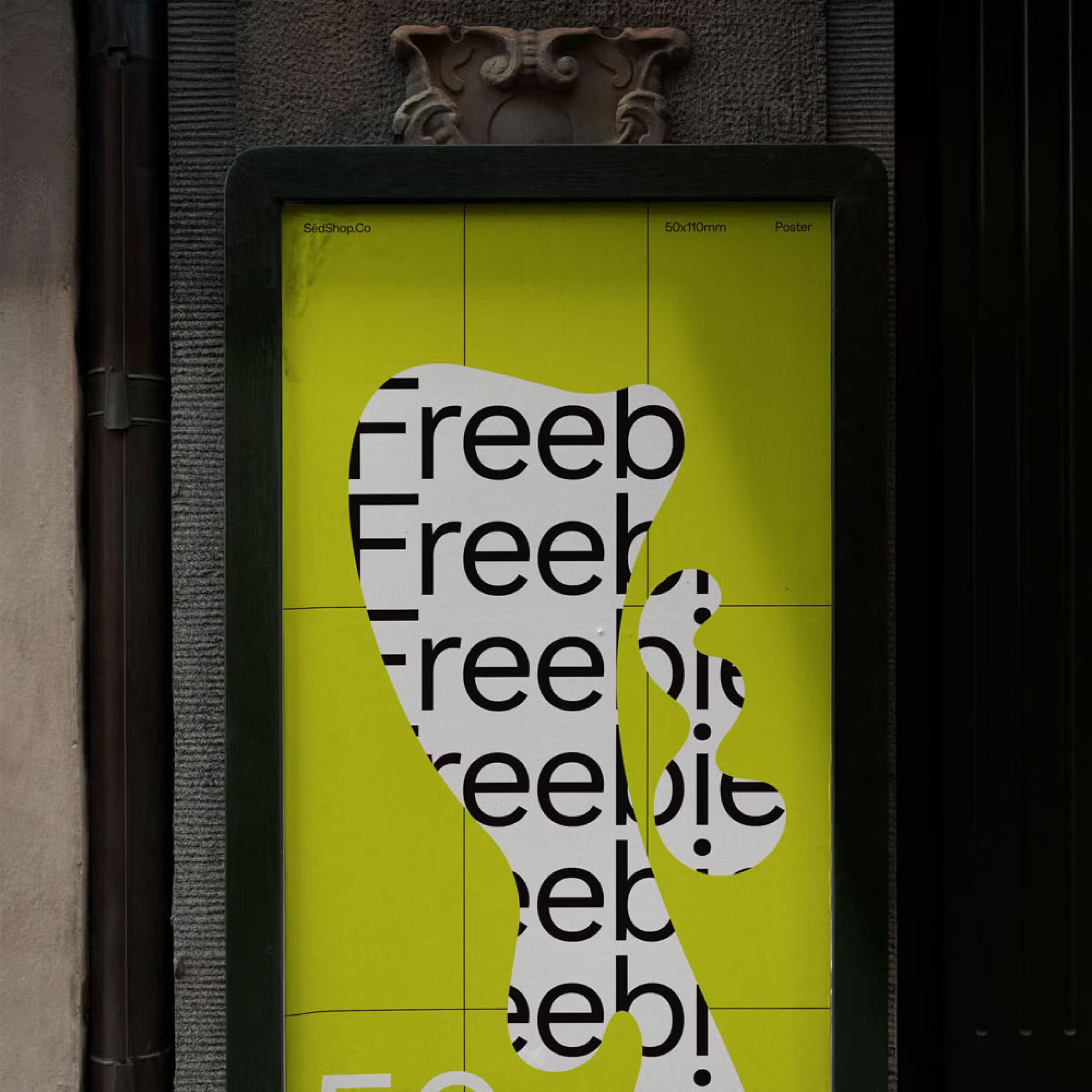 Freebie Poster Mockup