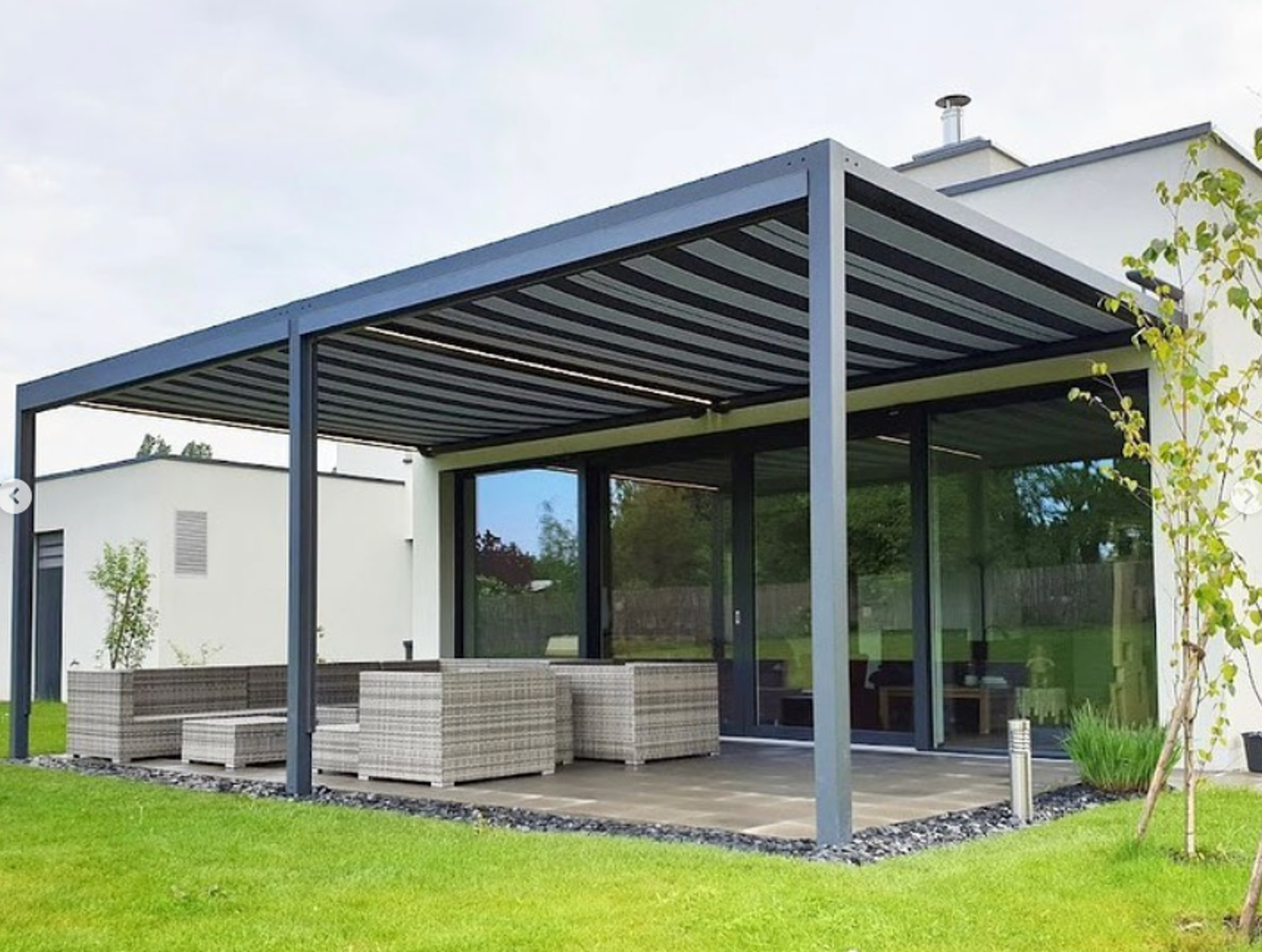 pergola-piscine-generation-leads-umane