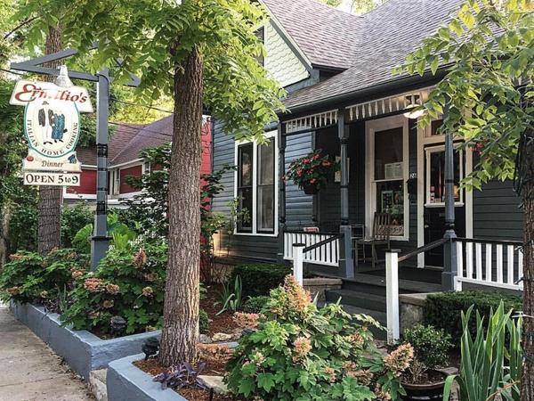 Local Dining & Eats