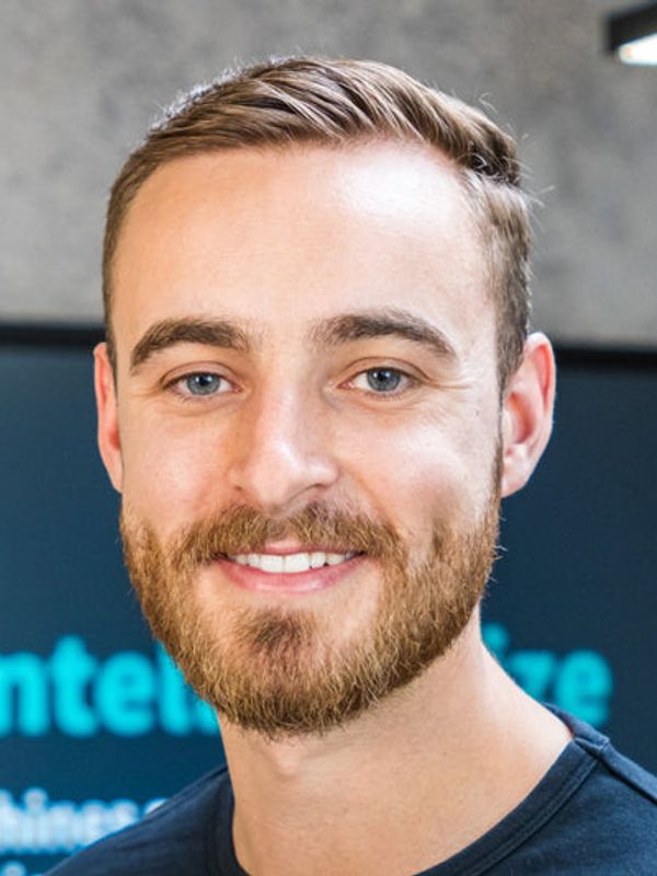 Dr. Max Lülff