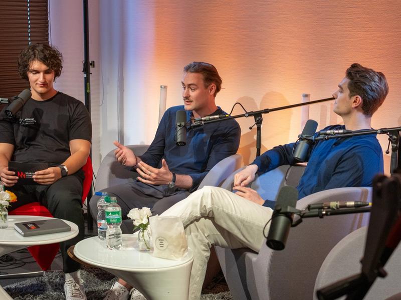 LIVE-PODCASTS
