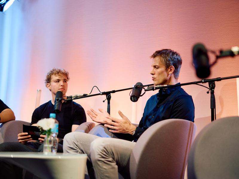 LIVE-PODCASTS