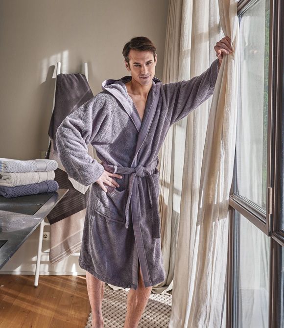 Men's bathrobe