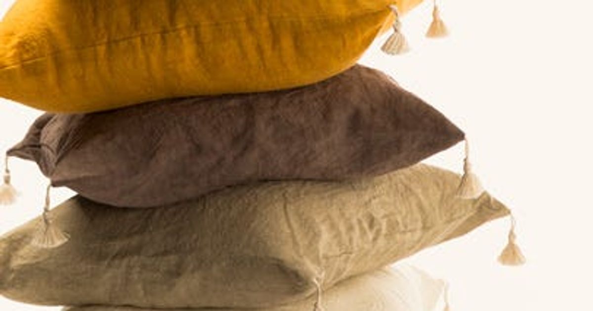 Cuscini arredo: design per divano e letto Caleffi