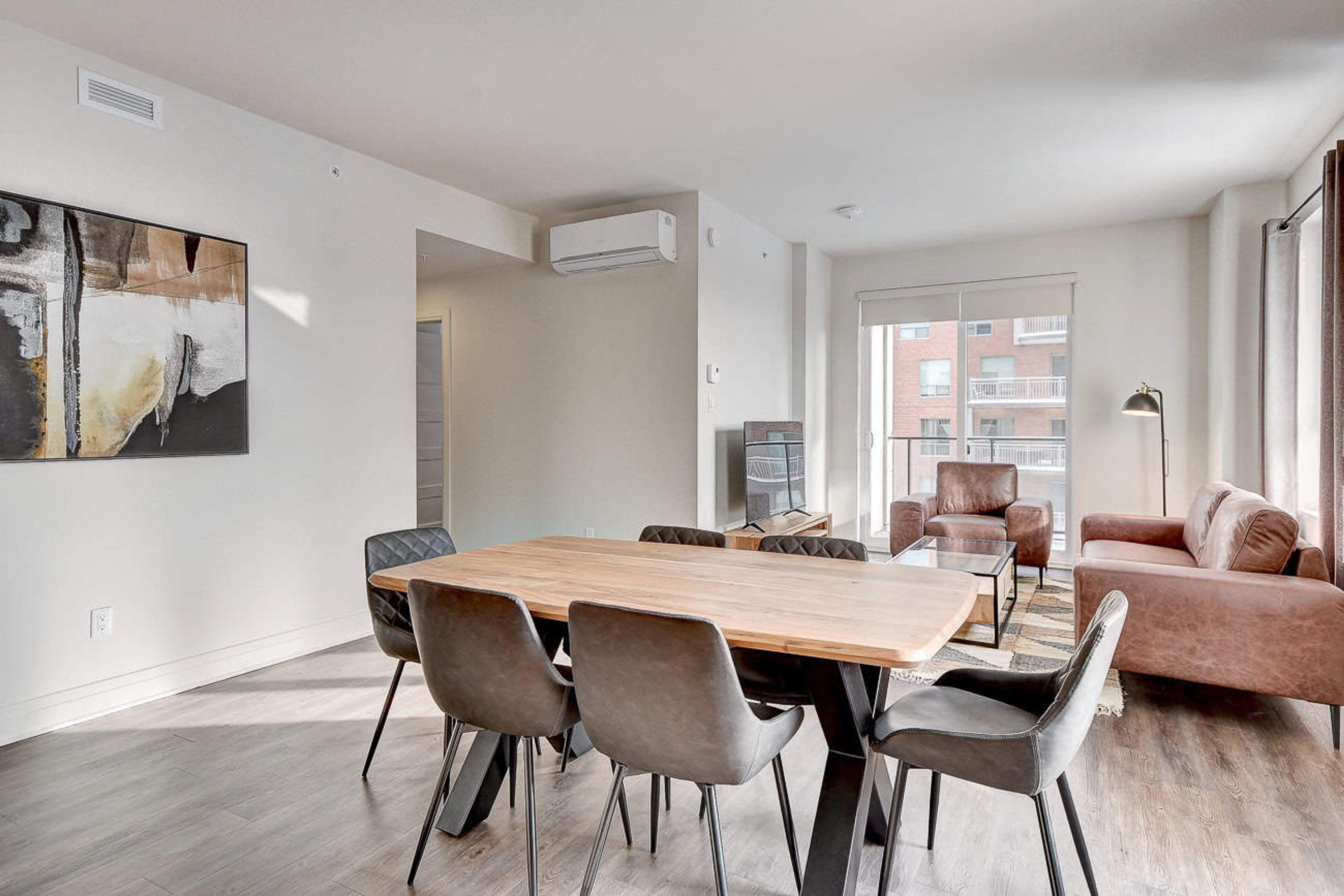 Condo Marc Chagall – 2 chambres / 2 salles de bain – Mont-Royal