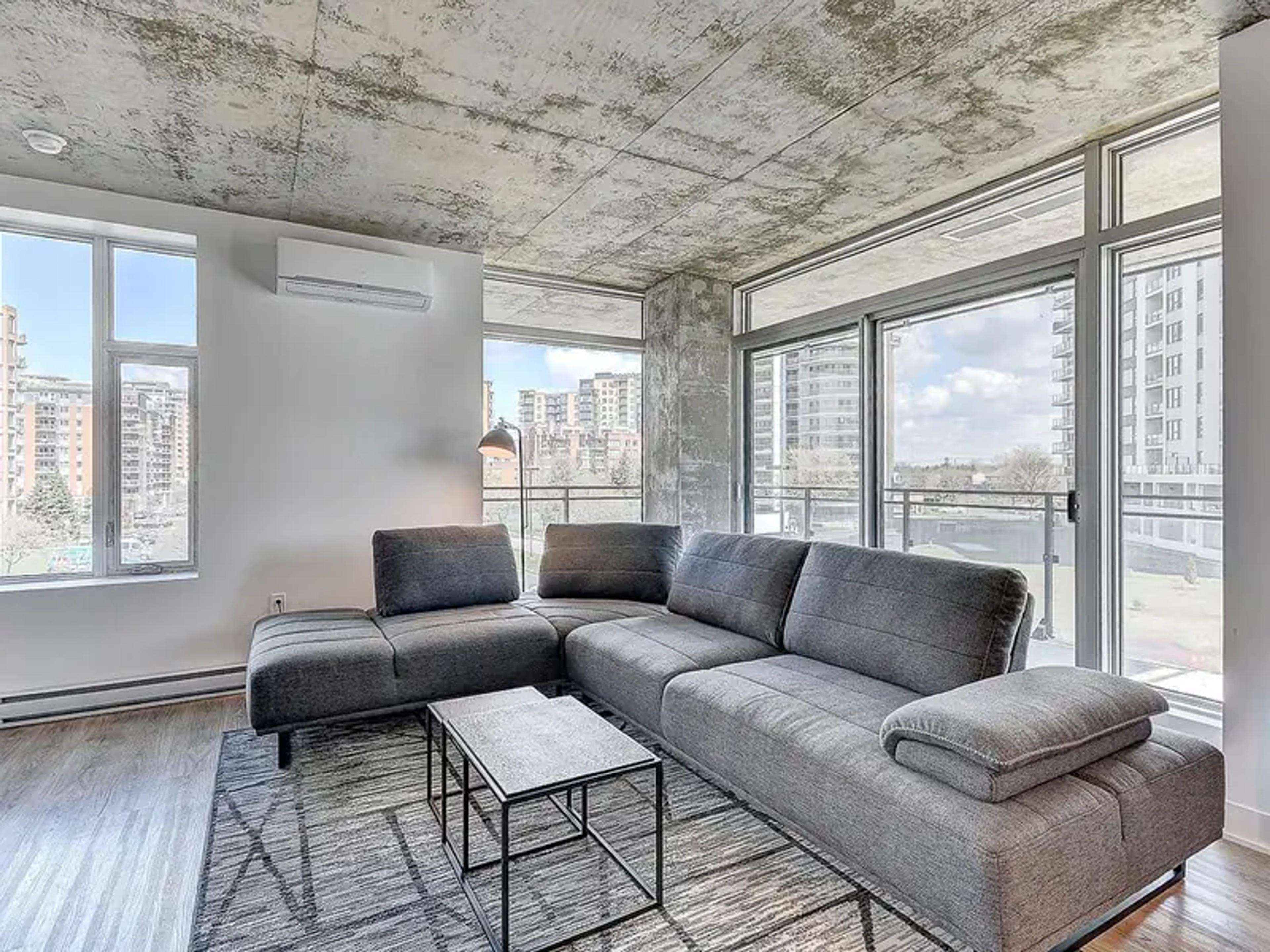 Condo St-Laurent 2 chambres / 2 salles de bain
