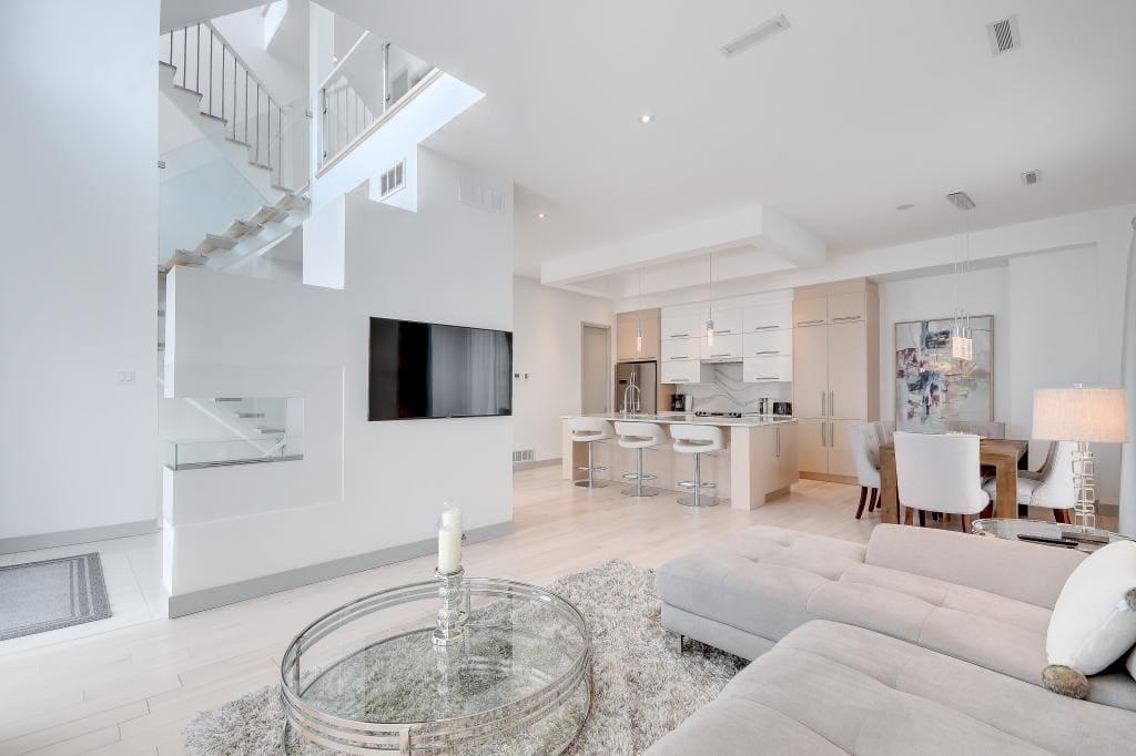 Maison Lenoir – 3 chambres / 2,5 salles de bain – Brossard