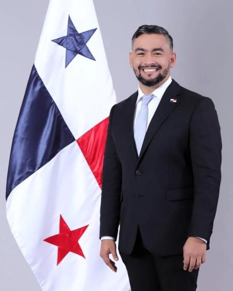 Retrato oficial del diputado Luis Duke Walker (circuito 8-2).