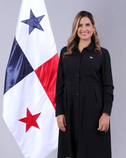 Retrato oficial de la diputada Alexandra Brenes.