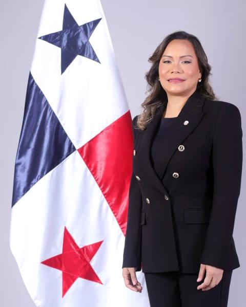 Retrato oficial de la diputada Patsy Cristina Lee Rentería (circuito 13-4, Panamá Oeste).