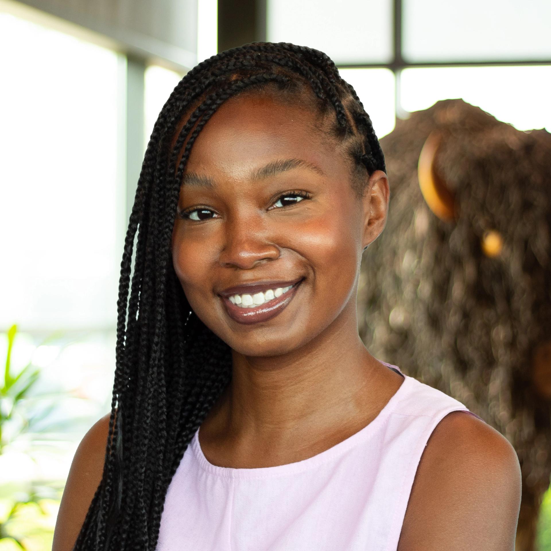 Headshot of Shiann Briscoe