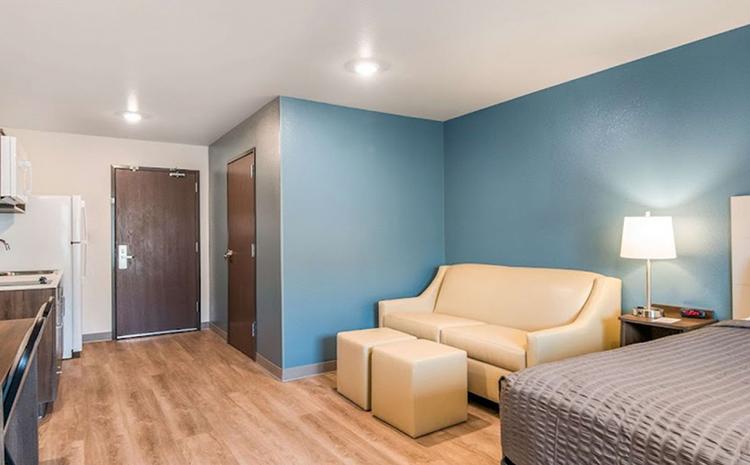 Guest bedroom in the WoodSpring Suites hotel in Missoula, MT.