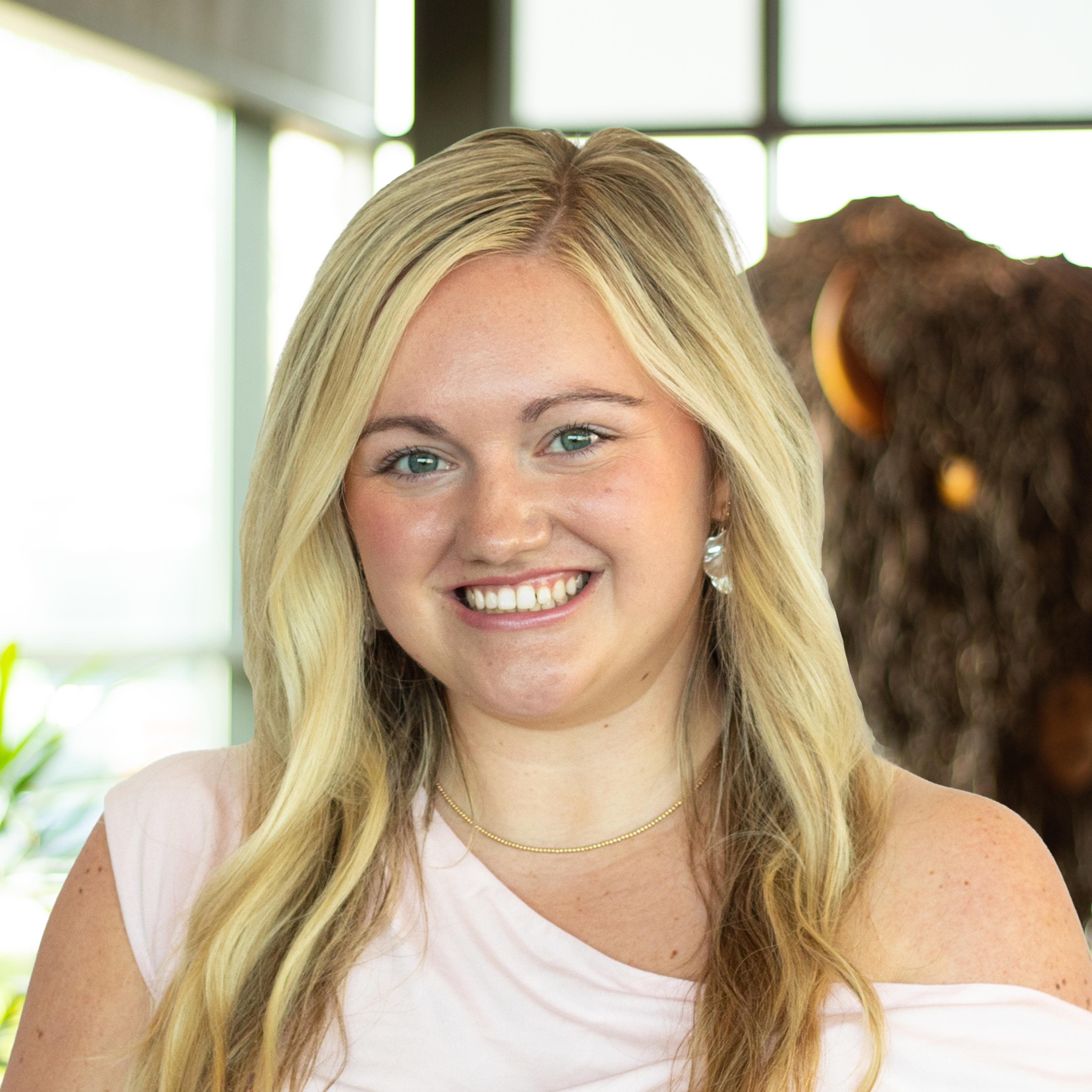 Headshot of Hayleigh Martin