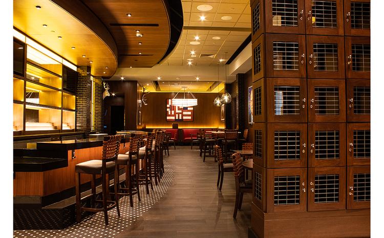 Bar and table seating in The Capital Grille.