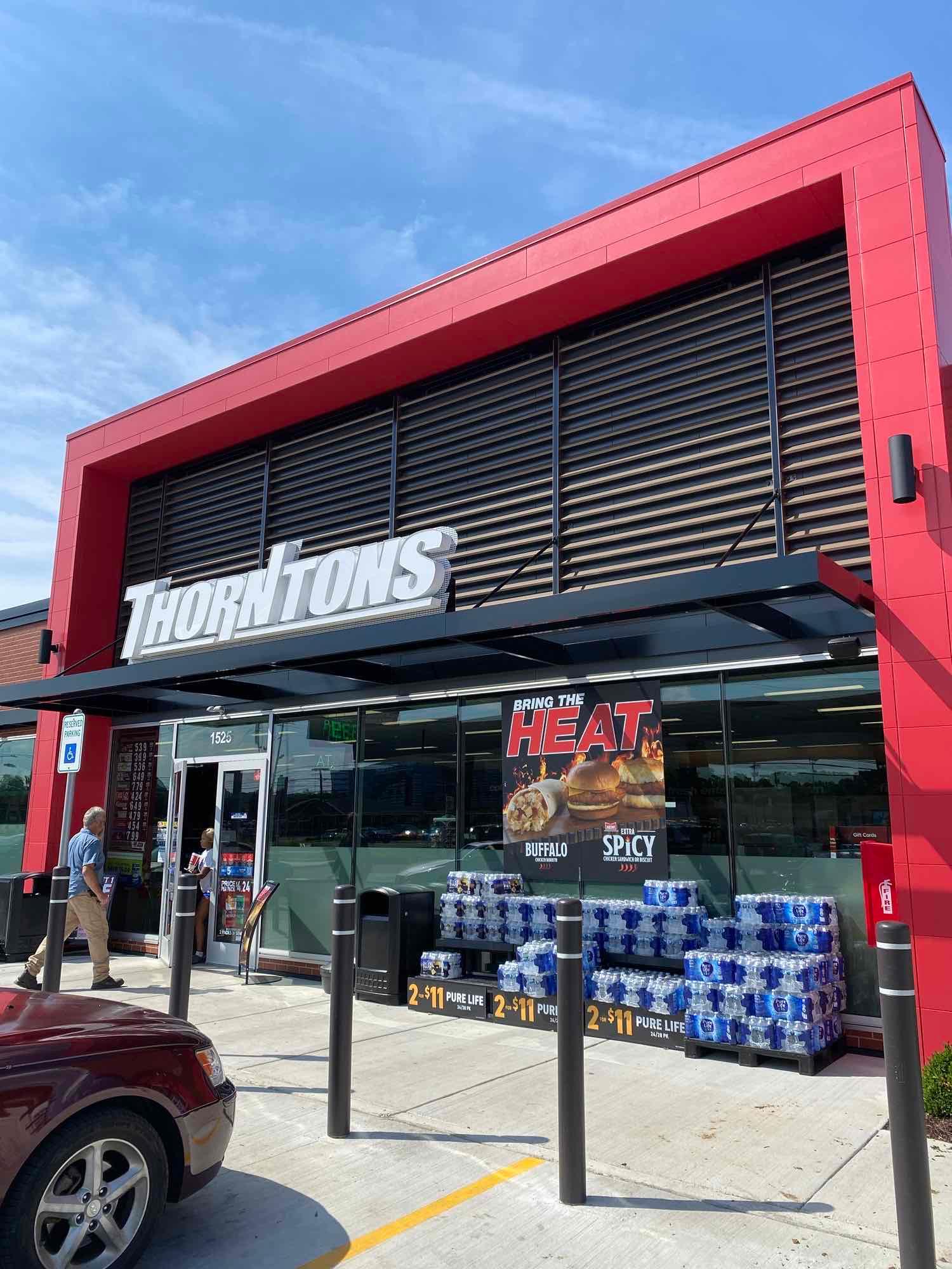 Exterior of Thorton's gas station, located in Lebanon, TN.