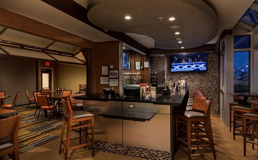 Bar and dining area in the Love's Hospitality-Fairfield Inn hotel in Van, TX.