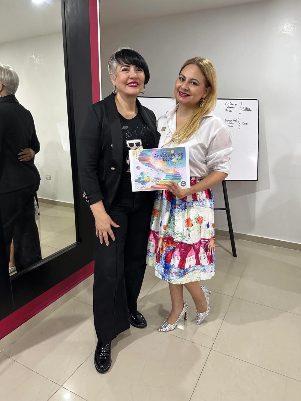 Paola Vargas y Gilda Fuentes