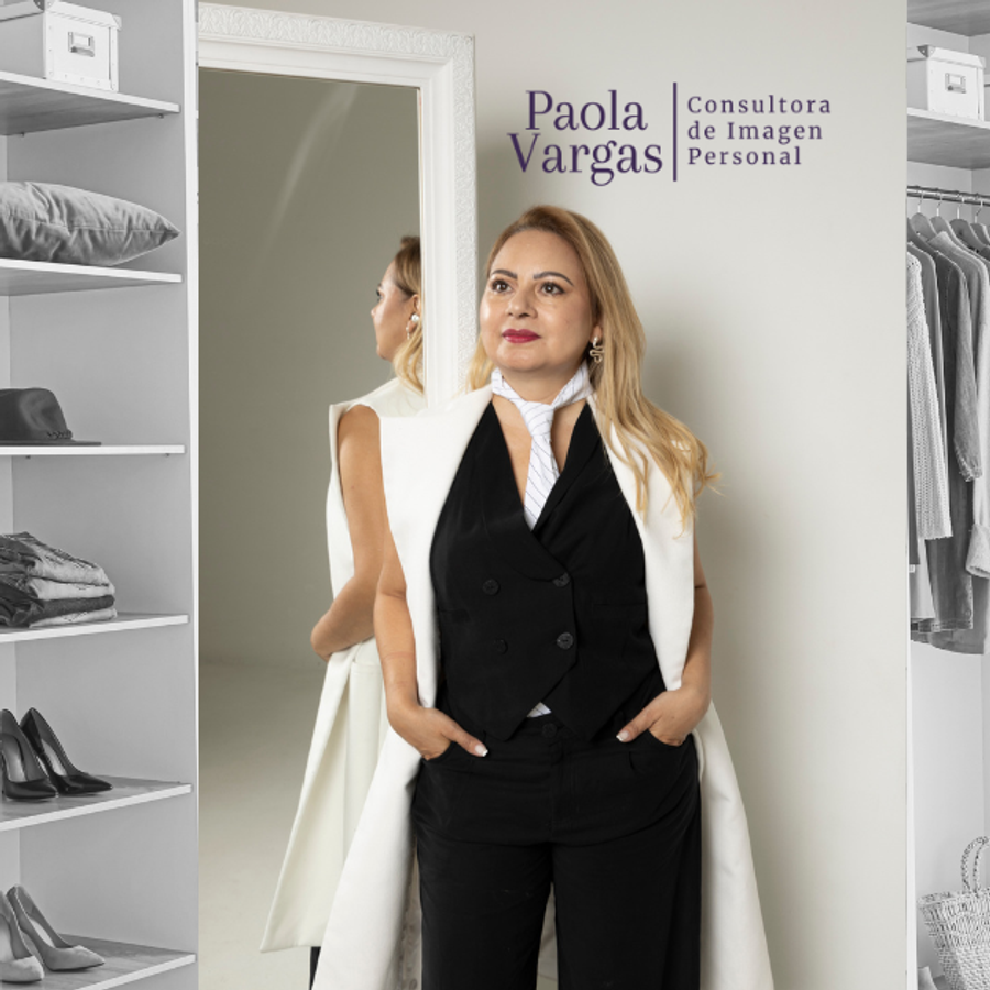 Paola Vargas. Coach de Imagen personal. Personal shopper Medellin. Asesoria de Imagen