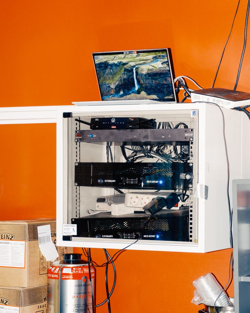 A decorative image from Usal Project