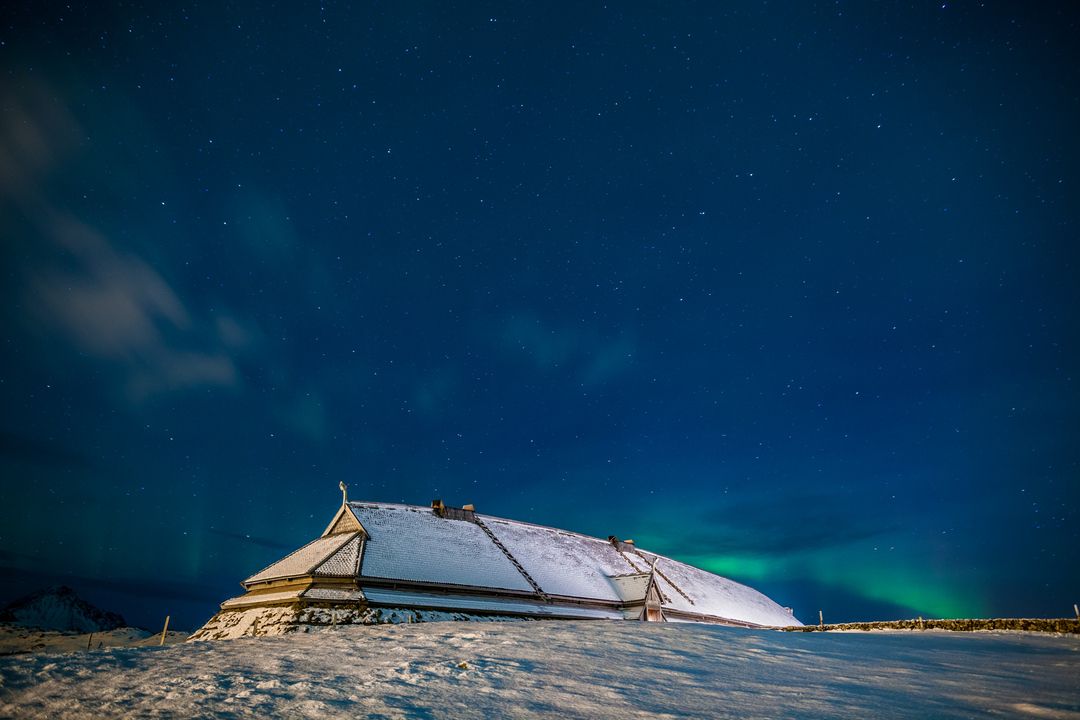 Lofotr Vikingmuseum under the northern lights