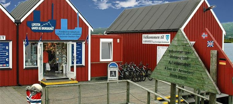 Harbor shop