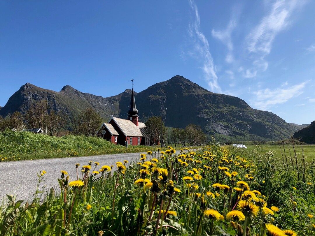 Fakstad Church in summer