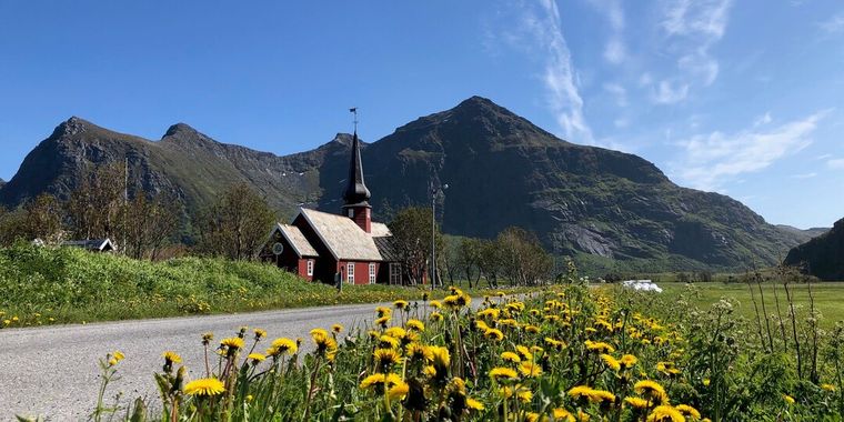 Fakstad Church in summer