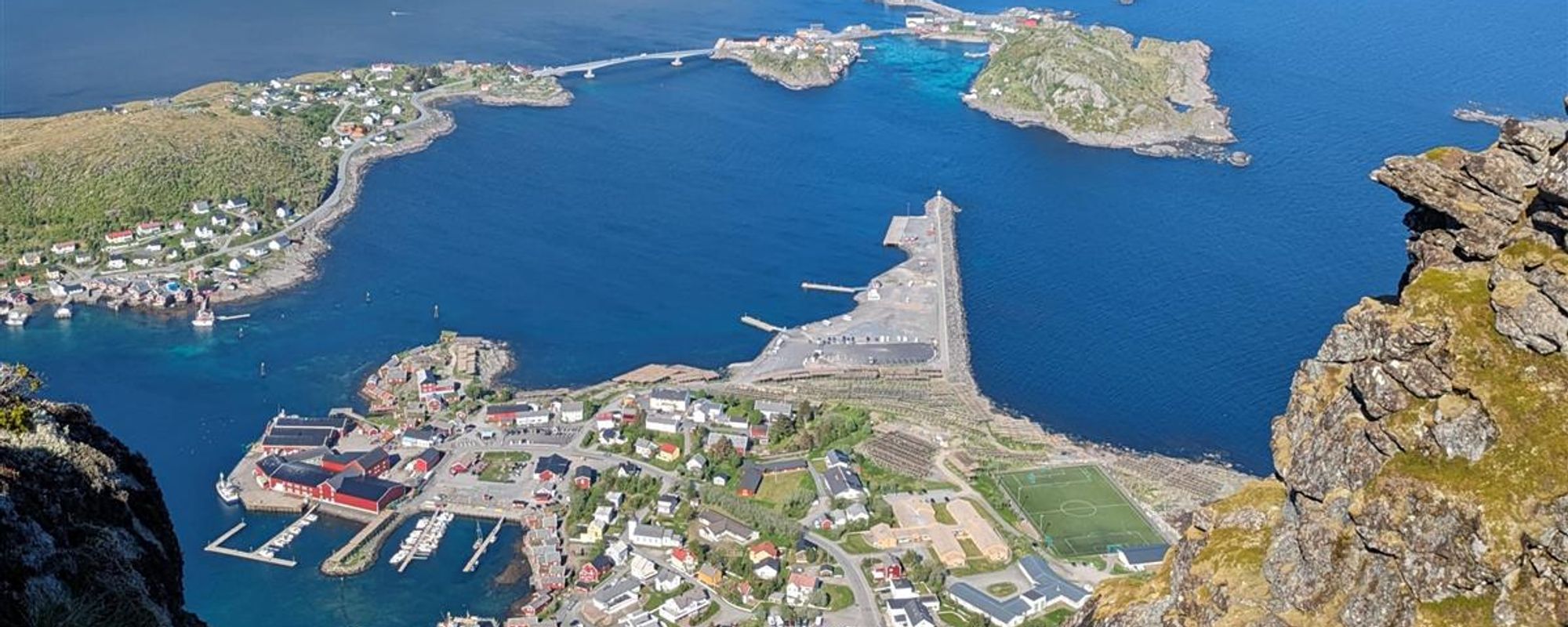 Overview photo of Reine and Reine Outer Harbor