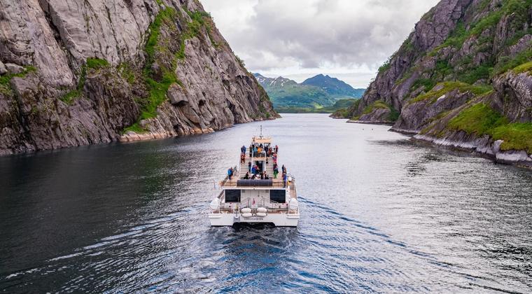 Silent Trollfjord Cruise - EV Catamaran - Brim Explorer