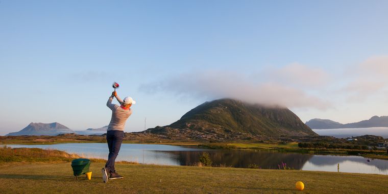 Can you imagine teeing off here?
