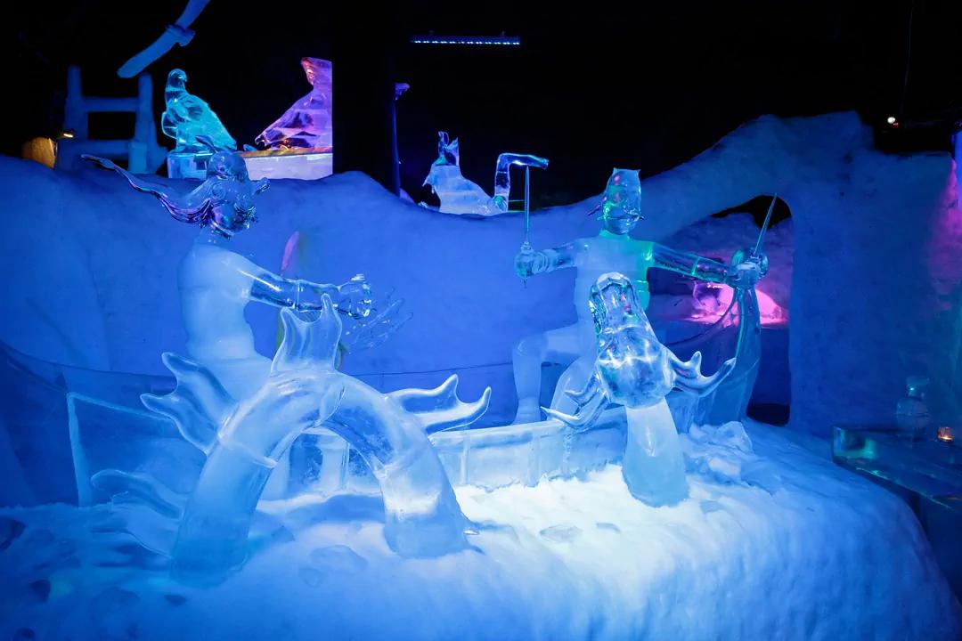 Ice statues