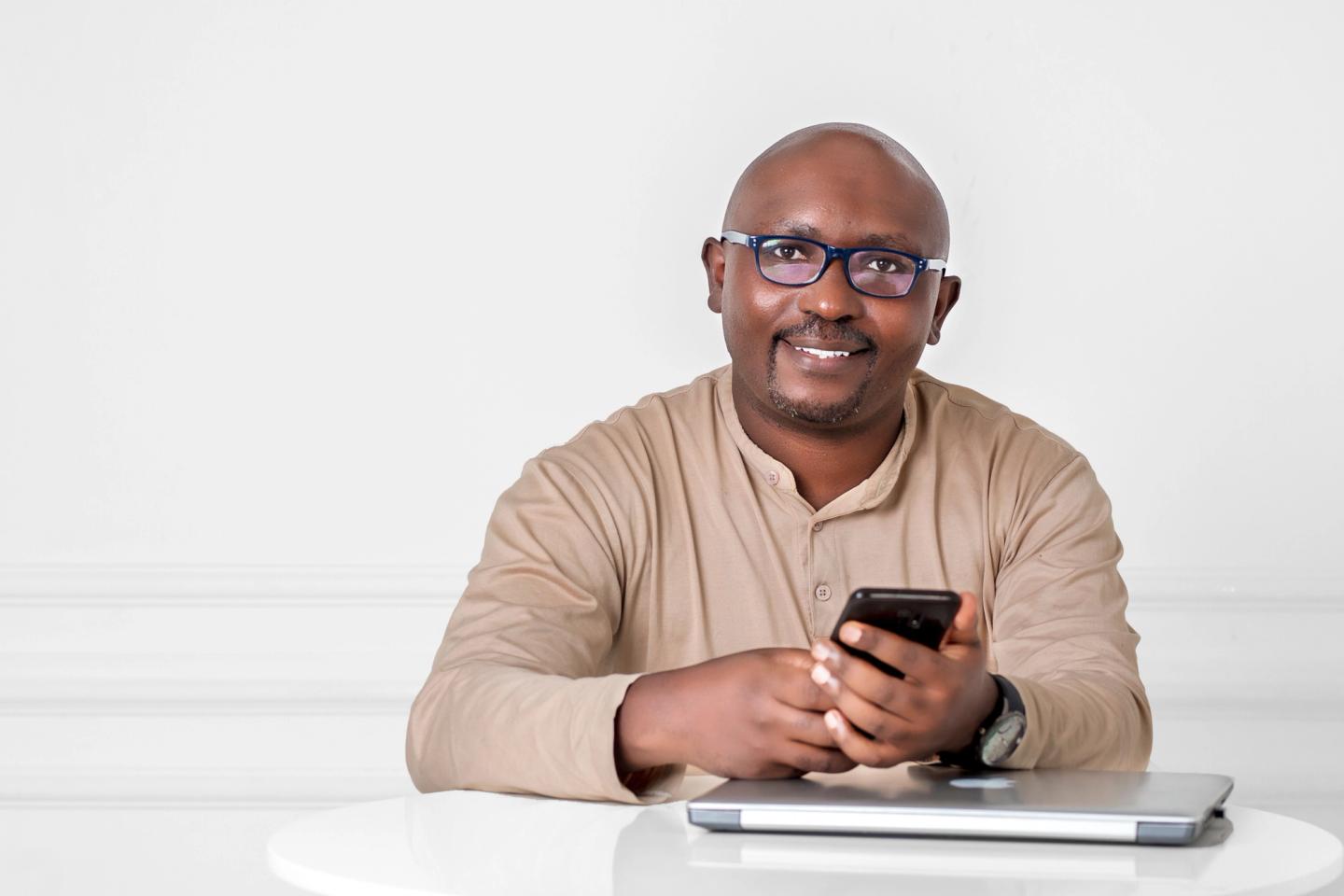 How to Send an Invoice in Ghana and Actually Get Paid